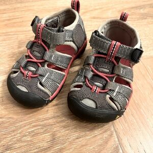 Keen toddler shoes.